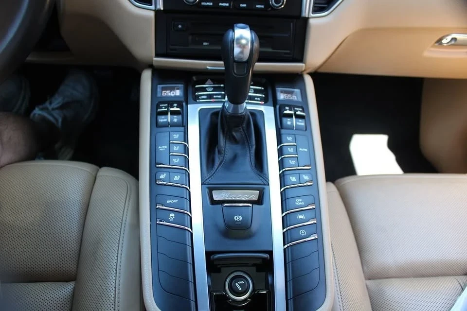 2017 Porsche Macan - Image 20 of 20