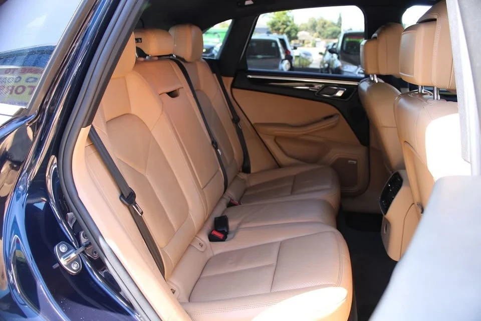 2017 Porsche Macan - Image 11 of 20