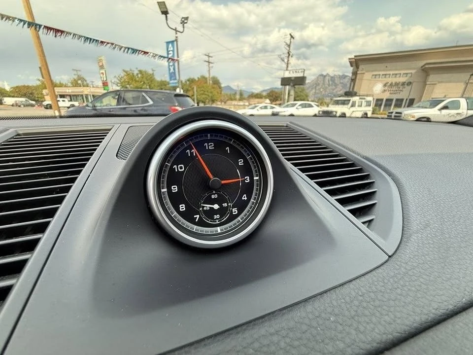 2017 Porsche Macan - Image 13 of 20