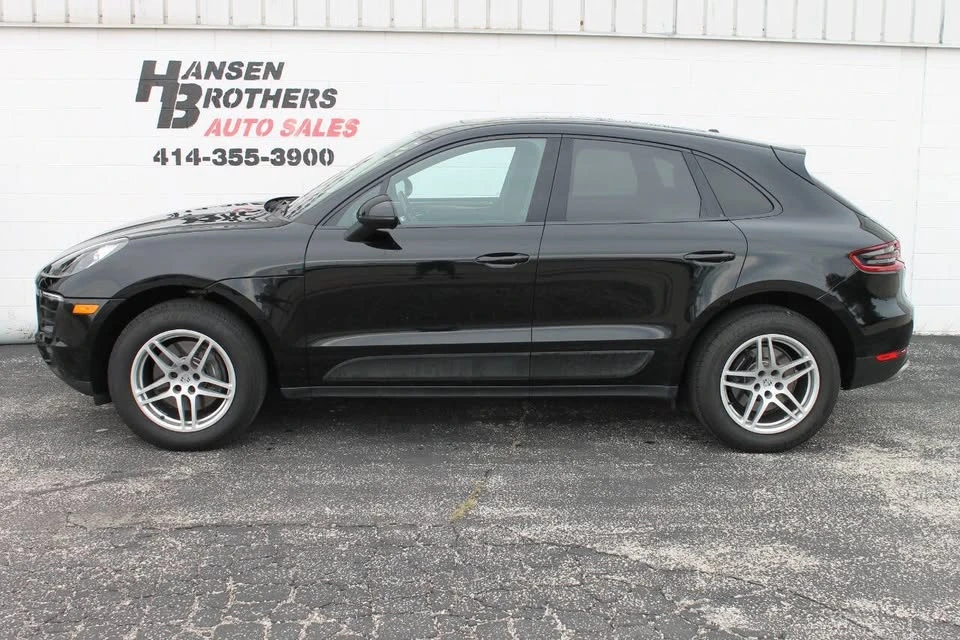 2017 Porsche Macan - Image 2 of 20