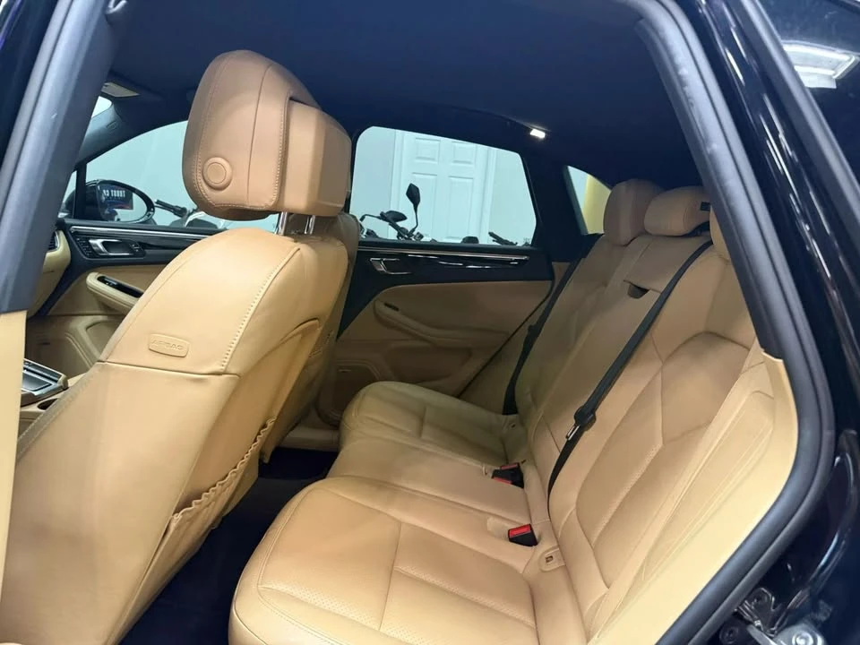 2017 Porsche Macan - Image 10 of 18