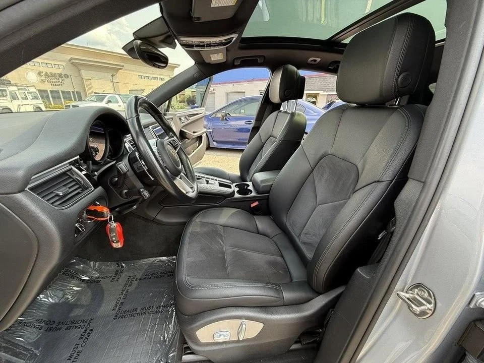 2017 Porsche Macan - Image 17 of 17