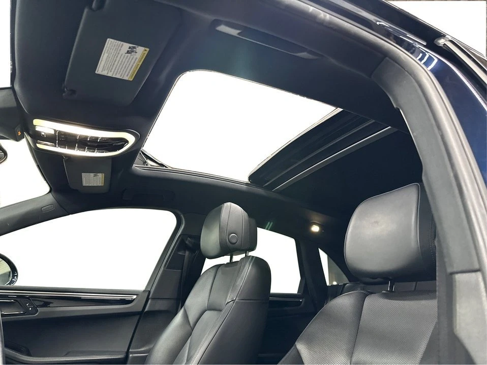 2017 Porsche Macan - Image 19 of 20
