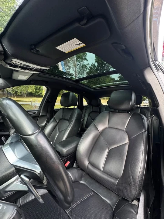 2017 Porsche Macan - Image 12 of 20