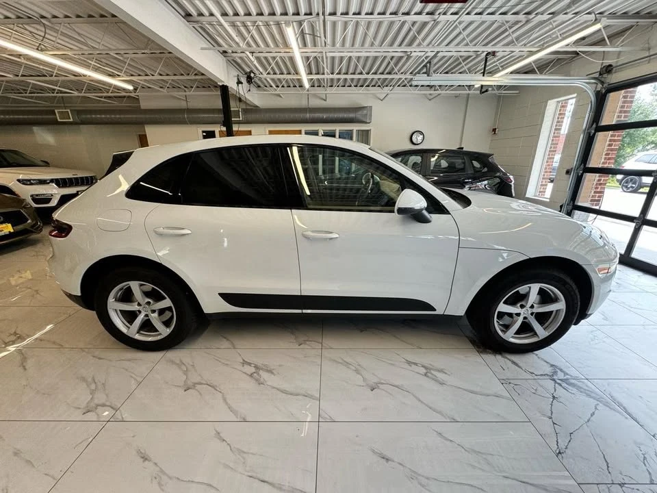 2017 Porsche Macan - Image 4 of 20