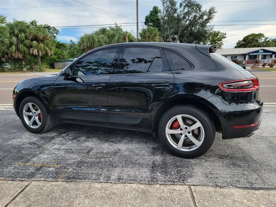 2017 Porsche Macan - Image 5 of 16