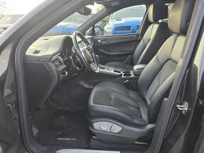 2017 Porsche Macan - Image 9 of 19