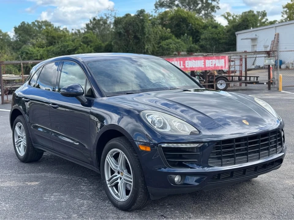 2017 Porsche Macan - Image 2 of 19