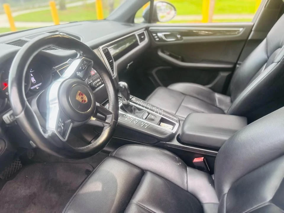 2017 Porsche Macan - Image 6 of 9