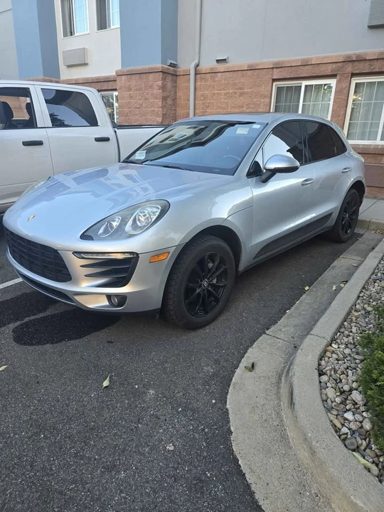2017 Porsche Macan - Image 2 of 15
