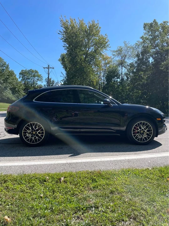 2017 Porsche Macan - Image 2 of 17