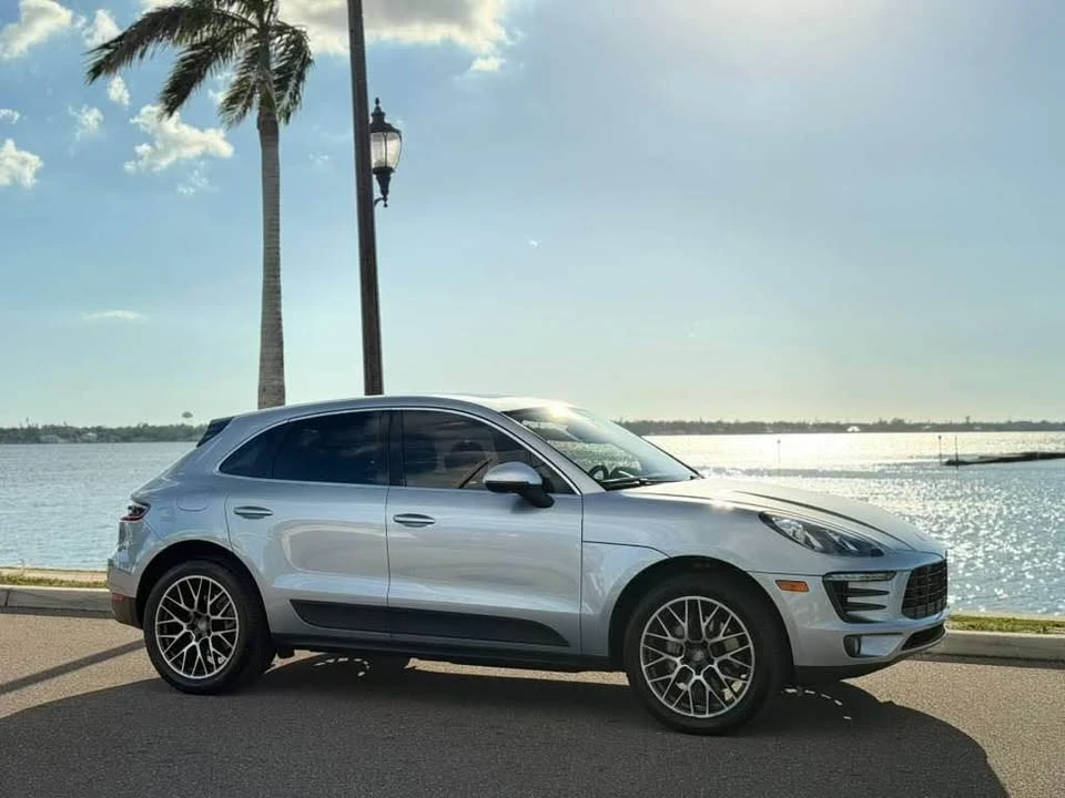 2017 Porsche Macan - Image 2 of 20