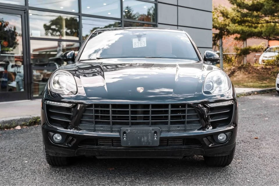 2017 Porsche Macan - Image 2 of 18