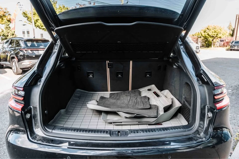 2017 Porsche Macan - Image 13 of 18