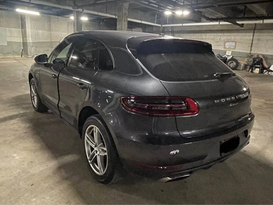2017 Porsche Macan - Image 16 of 18