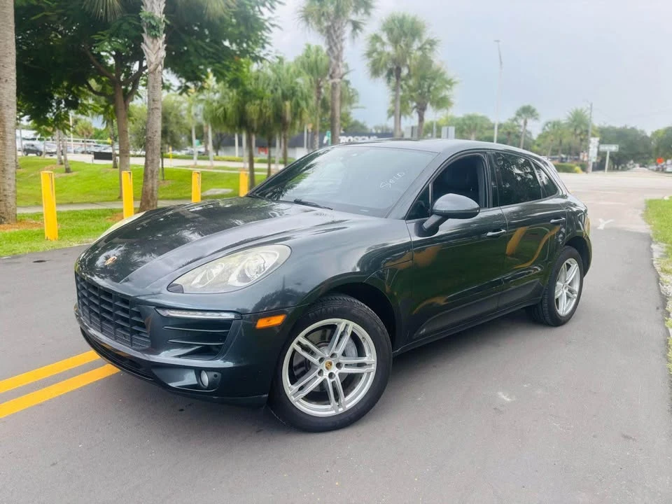 2017 Porsche Macan - Image 4 of 9