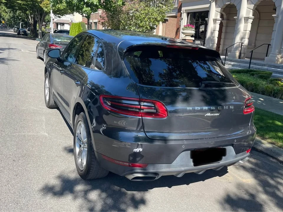 2017 Porsche Macan - Image 6 of 18