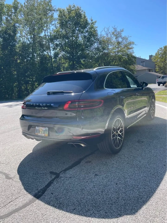 2017 Porsche Macan - Image 10 of 17