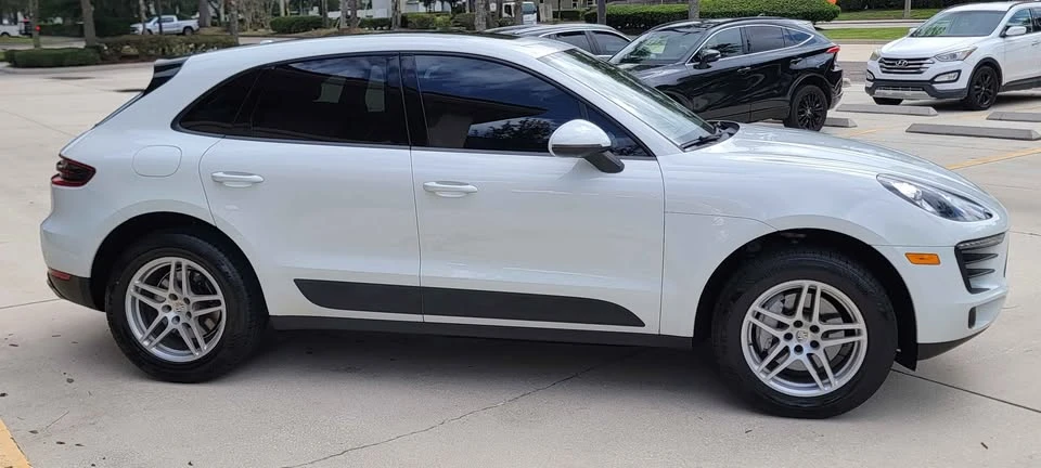 2017 Porsche Macan - Image 8 of 20