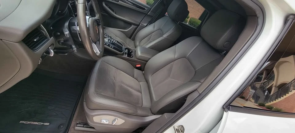 2017 Porsche Macan - Image 11 of 20