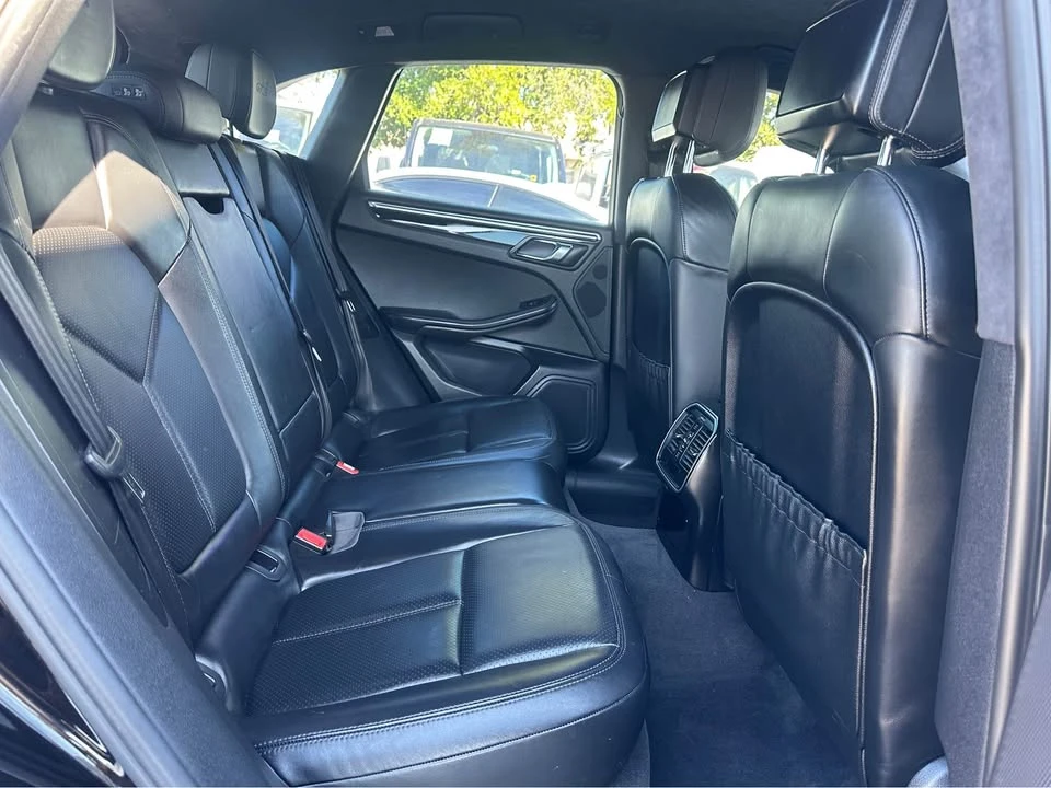 2017 Porsche Macan - Image 11 of 20