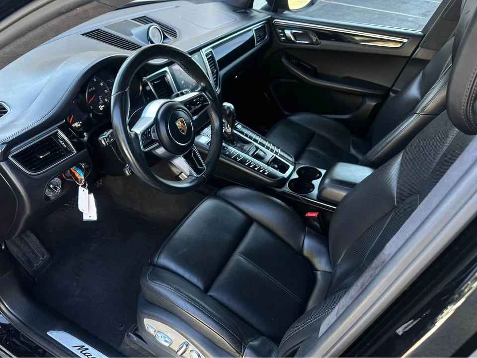 2017 Porsche Macan - Image 7 of 20
