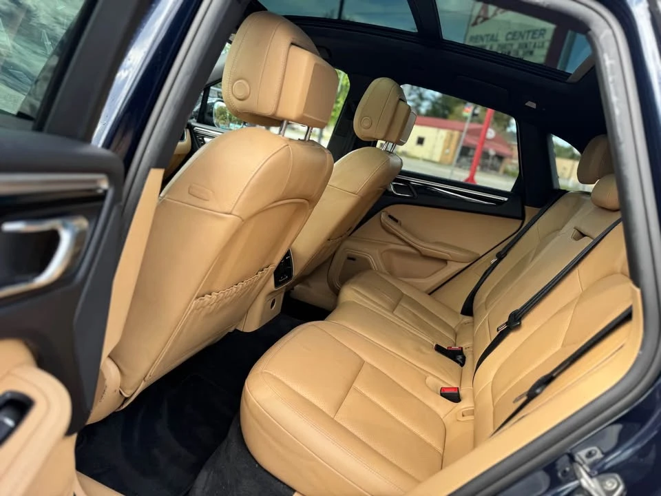 2017 Porsche Macan - Image 8 of 19