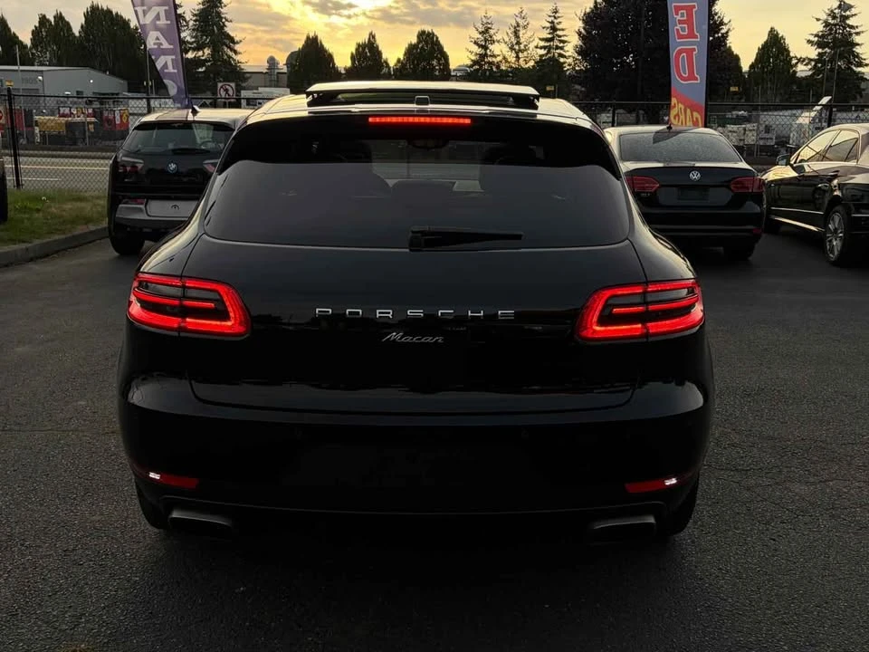 2017 Porsche Macan - Image 14 of 15
