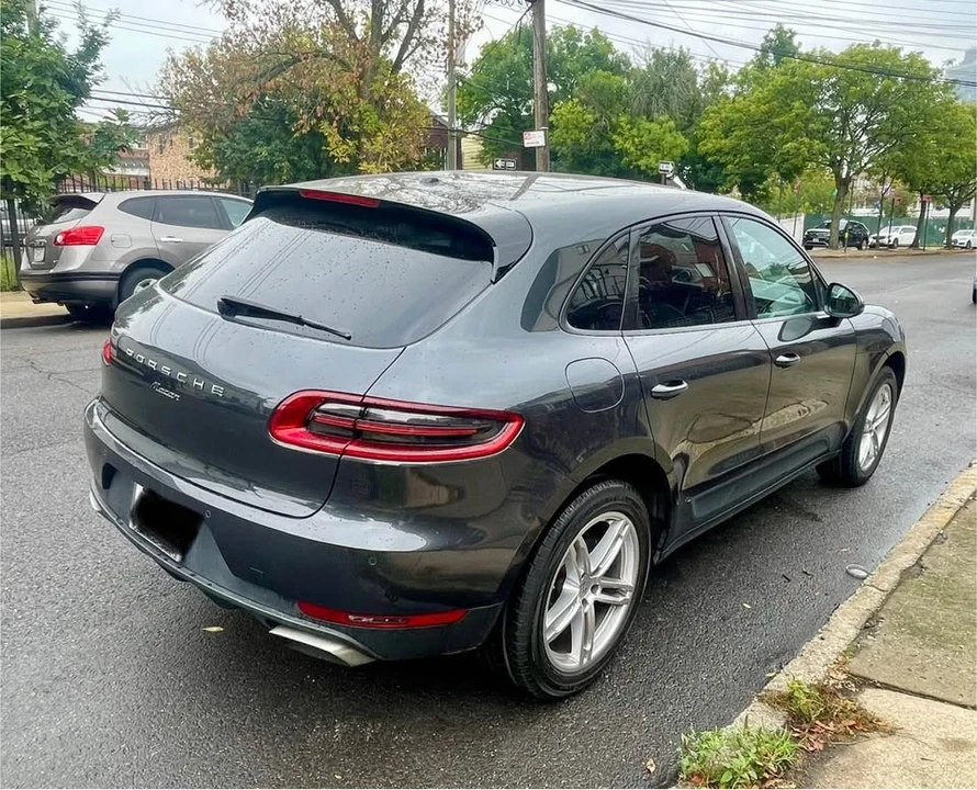 2017 Porsche Macan - Image 7 of 17