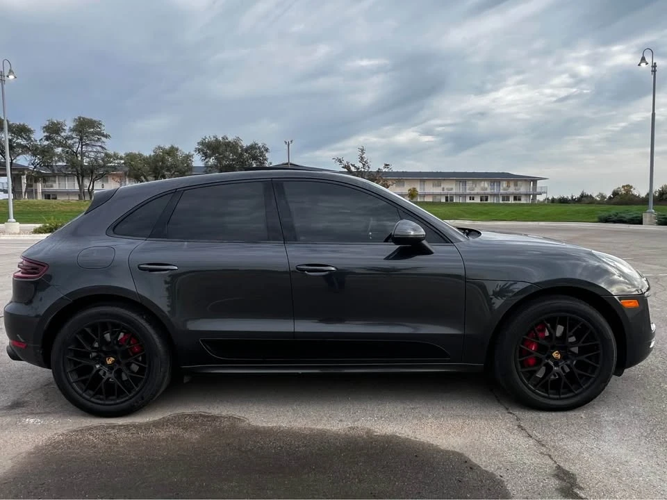 2017 Porsche Macan - Image 5 of 8