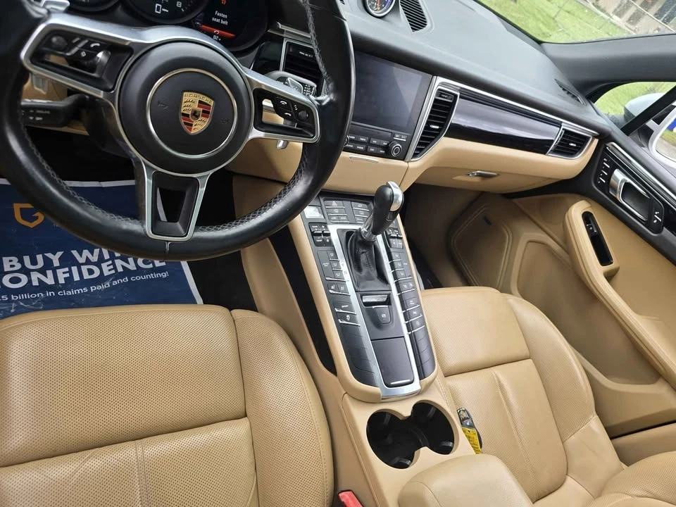 2017 Porsche Macan - Image 10 of 14