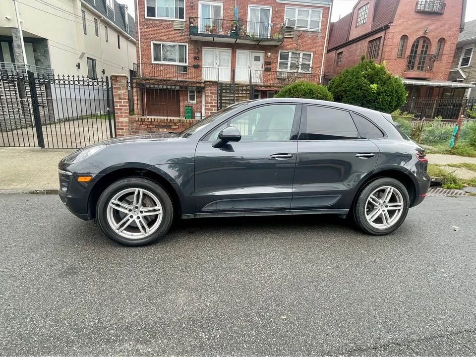 2017 Porsche Macan - Image 5 of 17