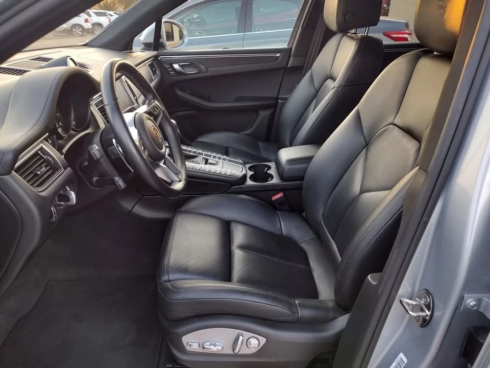 2017 Porsche Macan - Image 19 of 20