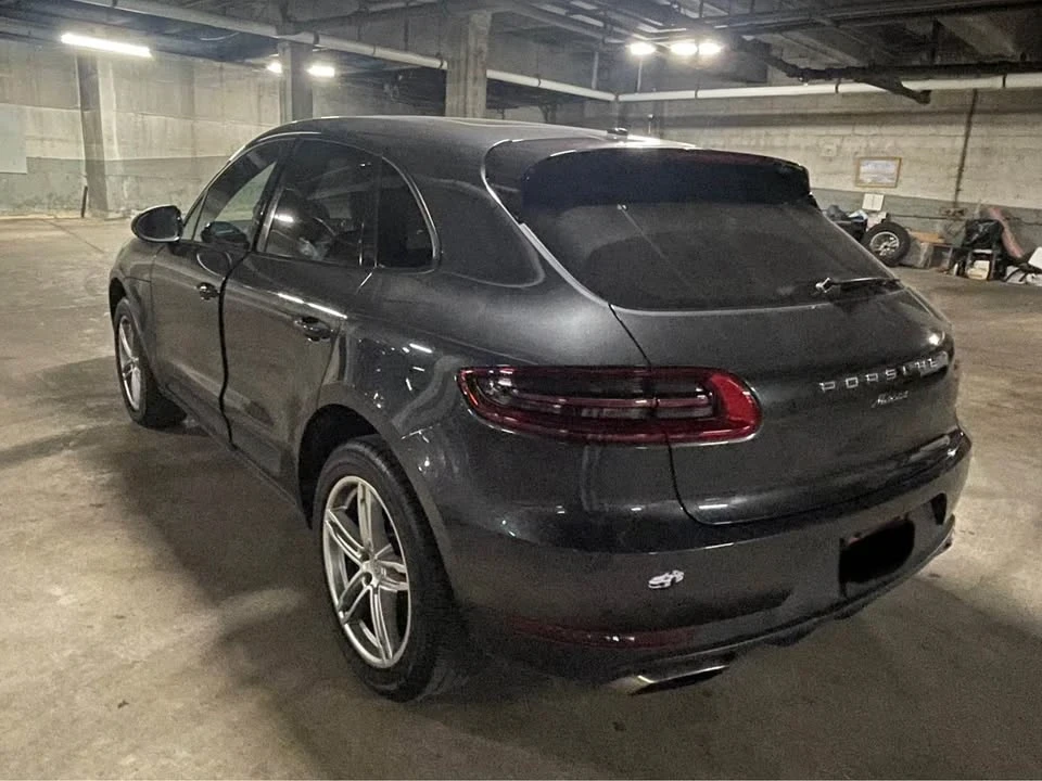 2017 Porsche Macan - Image 19 of 20