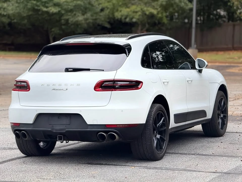 2017 Porsche Macan - Image 4 of 11