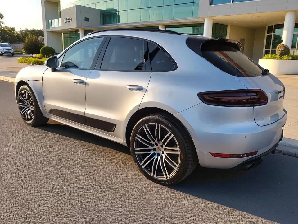 2017 Porsche Macan - Image 6 of 20