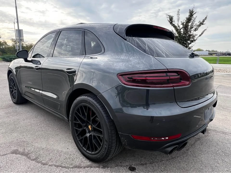 2017 Porsche Macan - Image 2 of 8