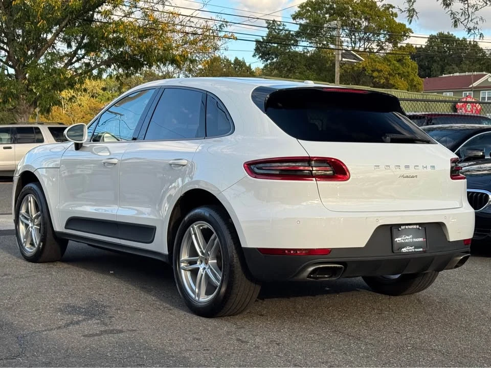 2017 Porsche Macan - Image 6 of 20