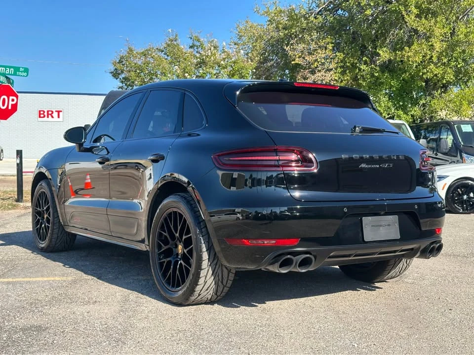 2017 Porsche Macan - Image 2 of 20