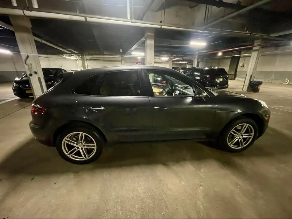 2017 Porsche Macan - Image 15 of 20