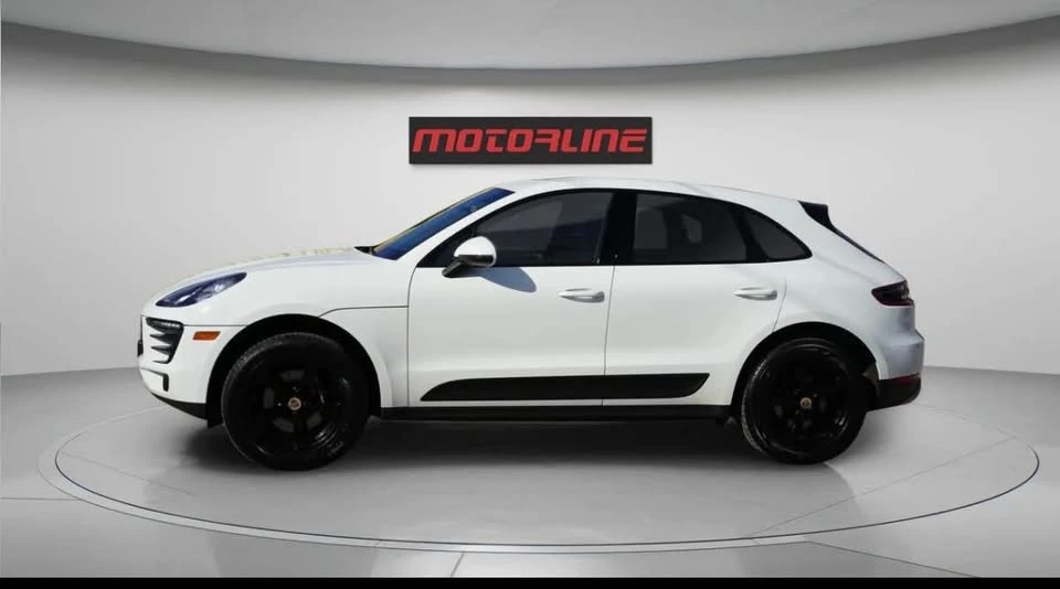 2017 Porsche Macan - Image 9 of 20