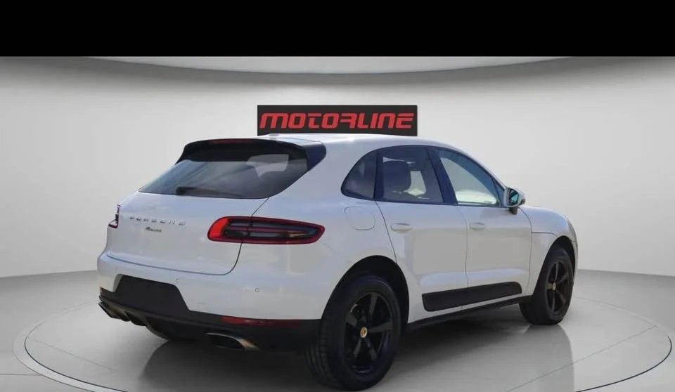 2017 Porsche Macan - Image 6 of 20