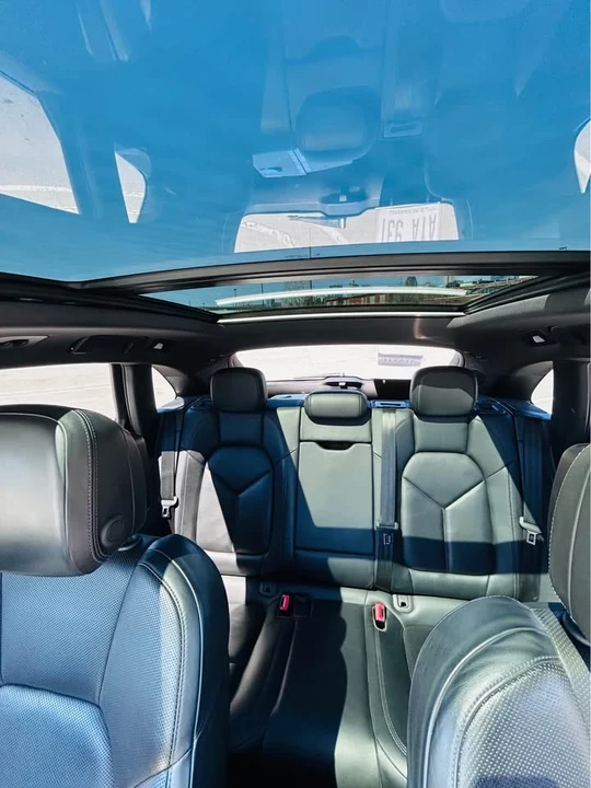 2017 Porsche Macan - Image 8 of 9