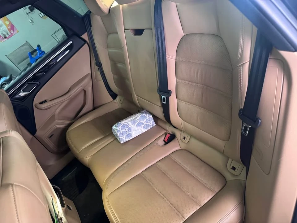 2017 Porsche Macan - Image 10 of 14