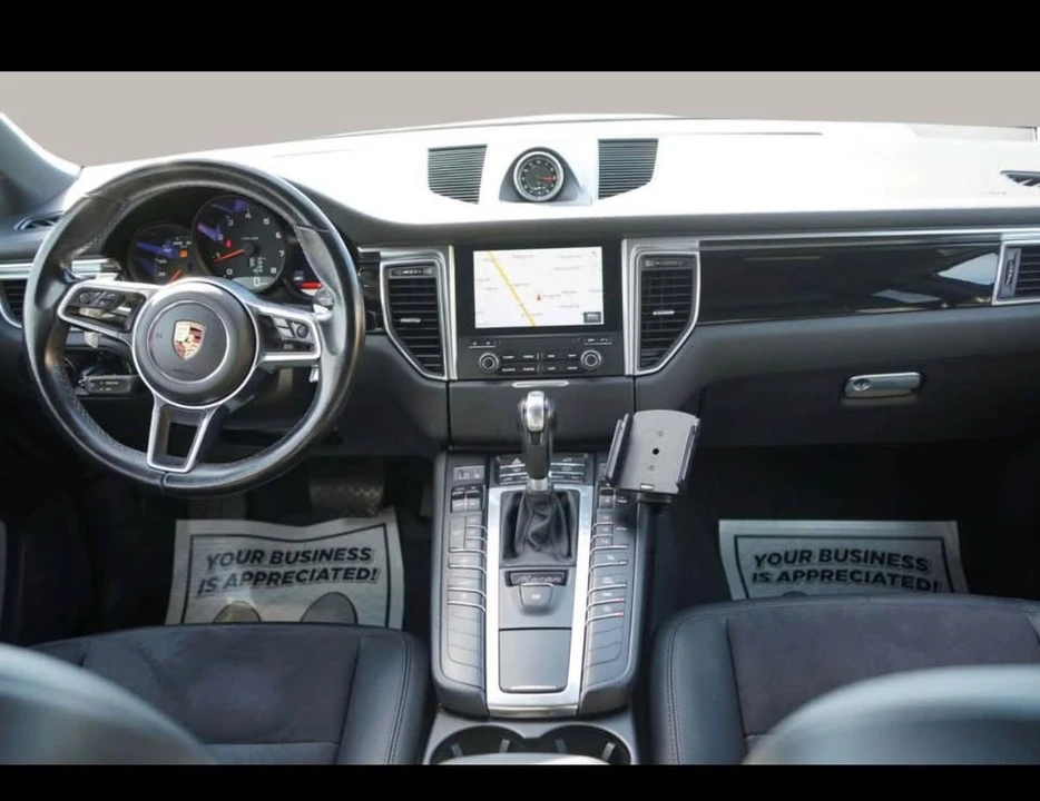 2017 Porsche Macan - Image 11 of 20