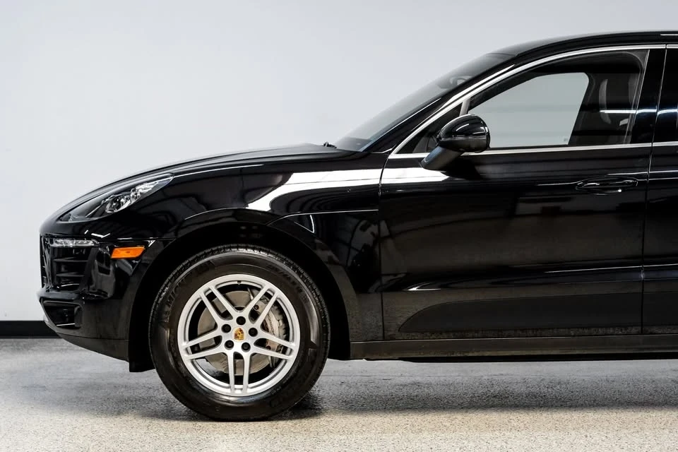 2017 Porsche Macan - Image 11 of 19
