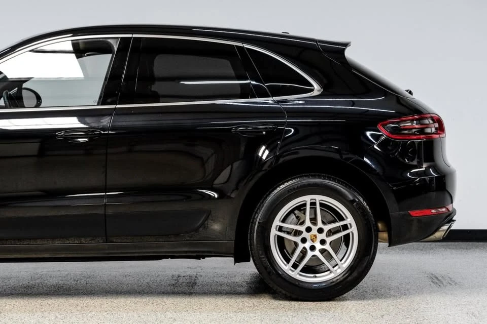 2017 Porsche Macan - Image 13 of 20