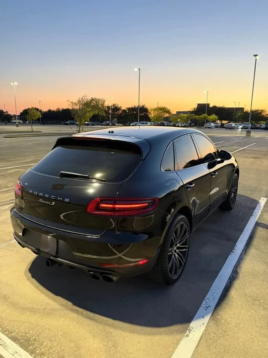 2017 Porsche Macan - Image 7 of 20
