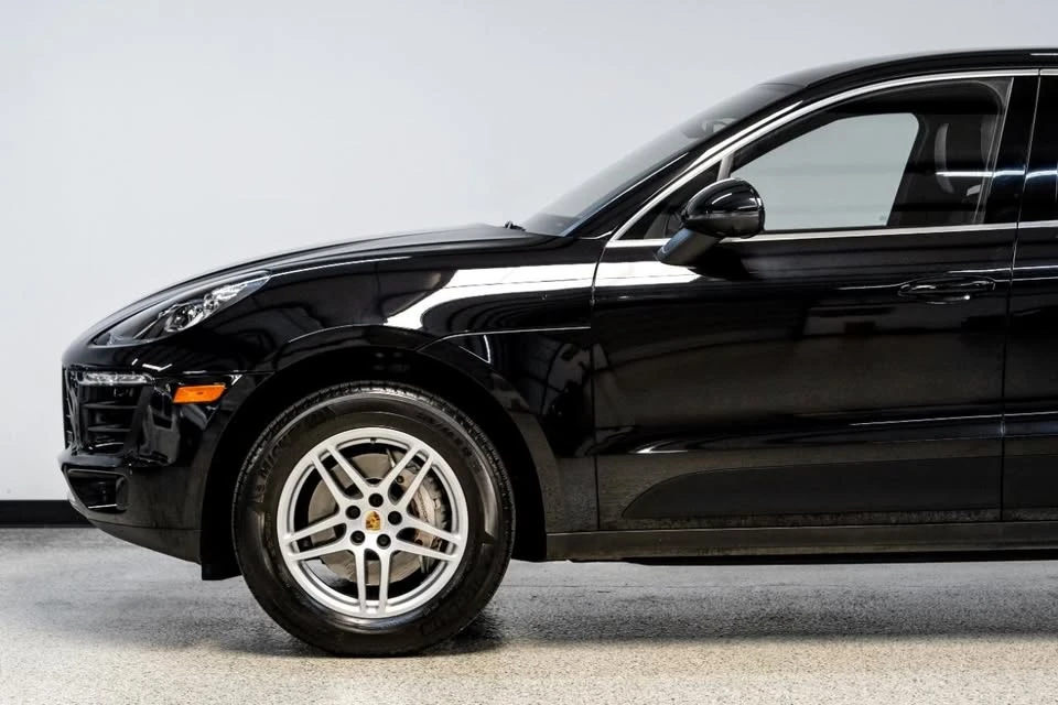 2017 Porsche Macan - Image 12 of 20