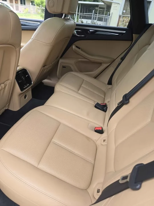 2017 Porsche Macan - Image 9 of 14